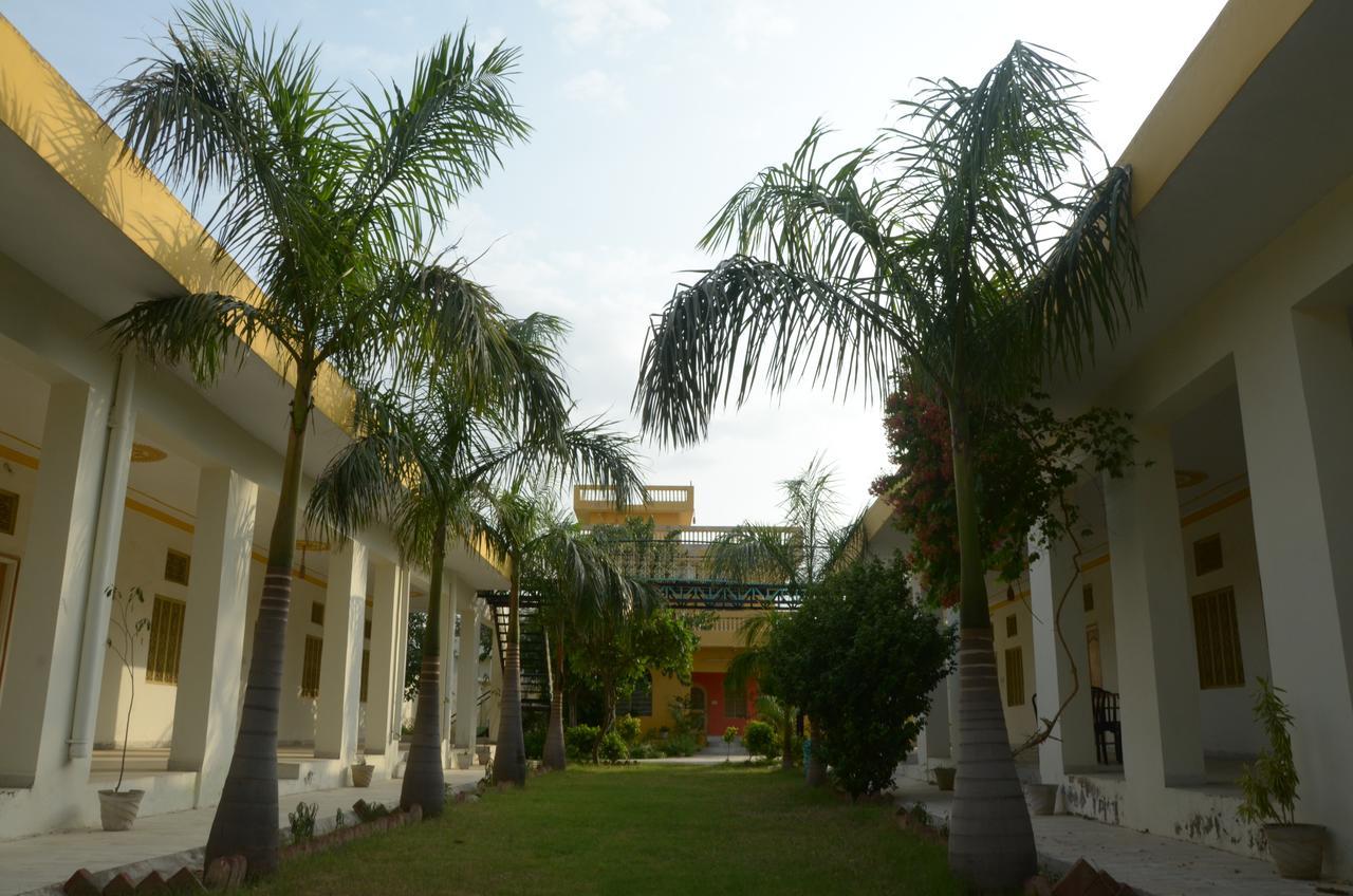 Oyo 10936 Rajasthan Resort Pushkar Exteriör bild
