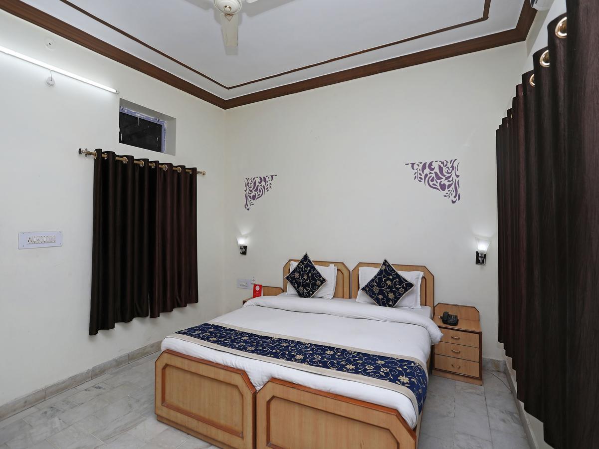 Oyo 10936 Rajasthan Resort Pushkar Exteriör bild