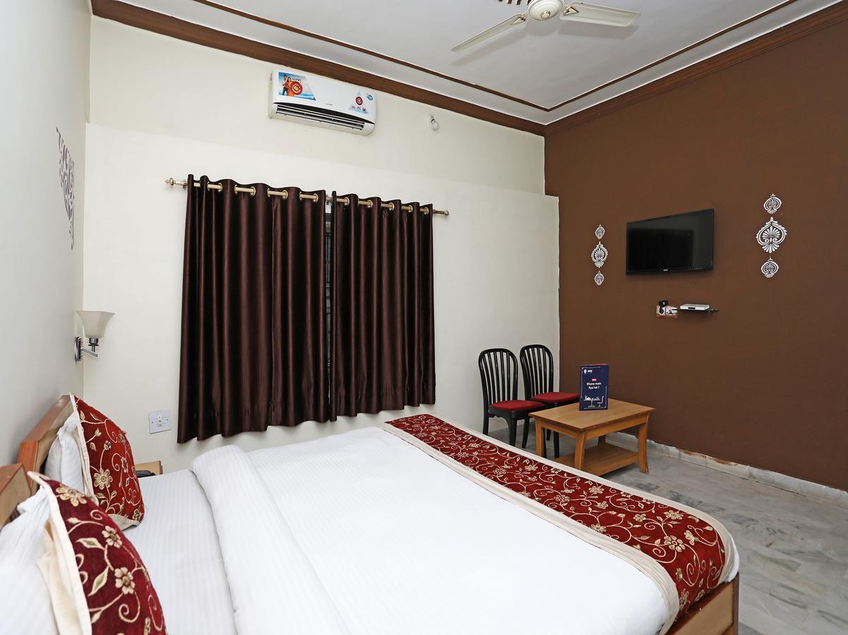 Oyo 10936 Rajasthan Resort Pushkar Exteriör bild
